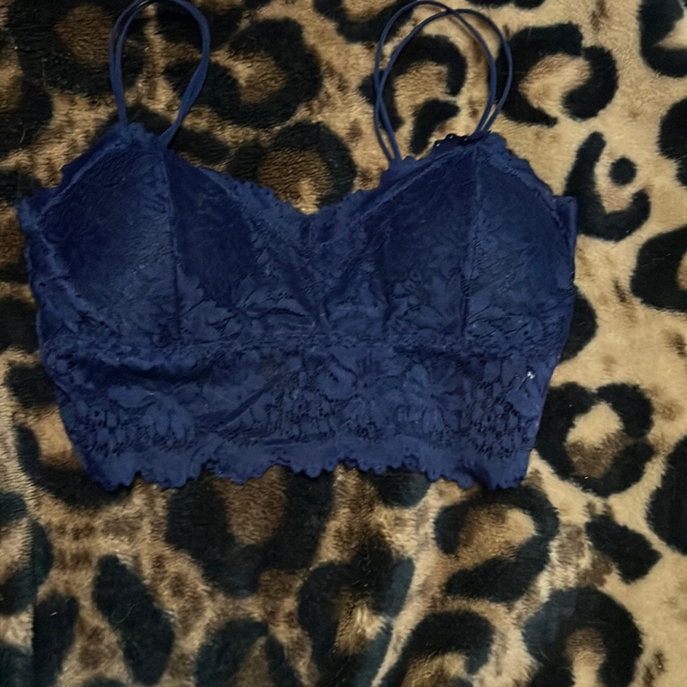 These shirts are a large but fits more like a sports bra with extra fabric.